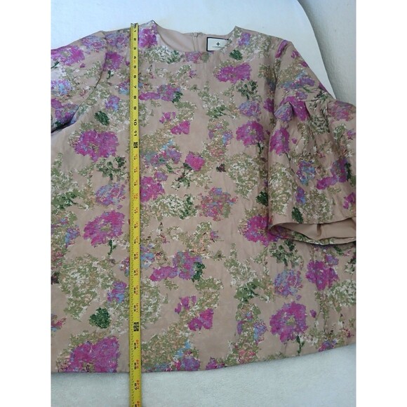 Tuckernuck Floral Jacquard Bell Sleeve Blouse Beige Pink Green Top Size Large - Picture 11 of 16